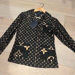 Louis Vuitton Black full logo mulberry silk shirt